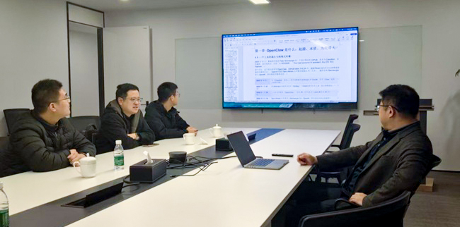 南京財(cái)經(jīng)大學(xué)紅山學(xué)院走訪南京未來(lái)腦科技有限公司